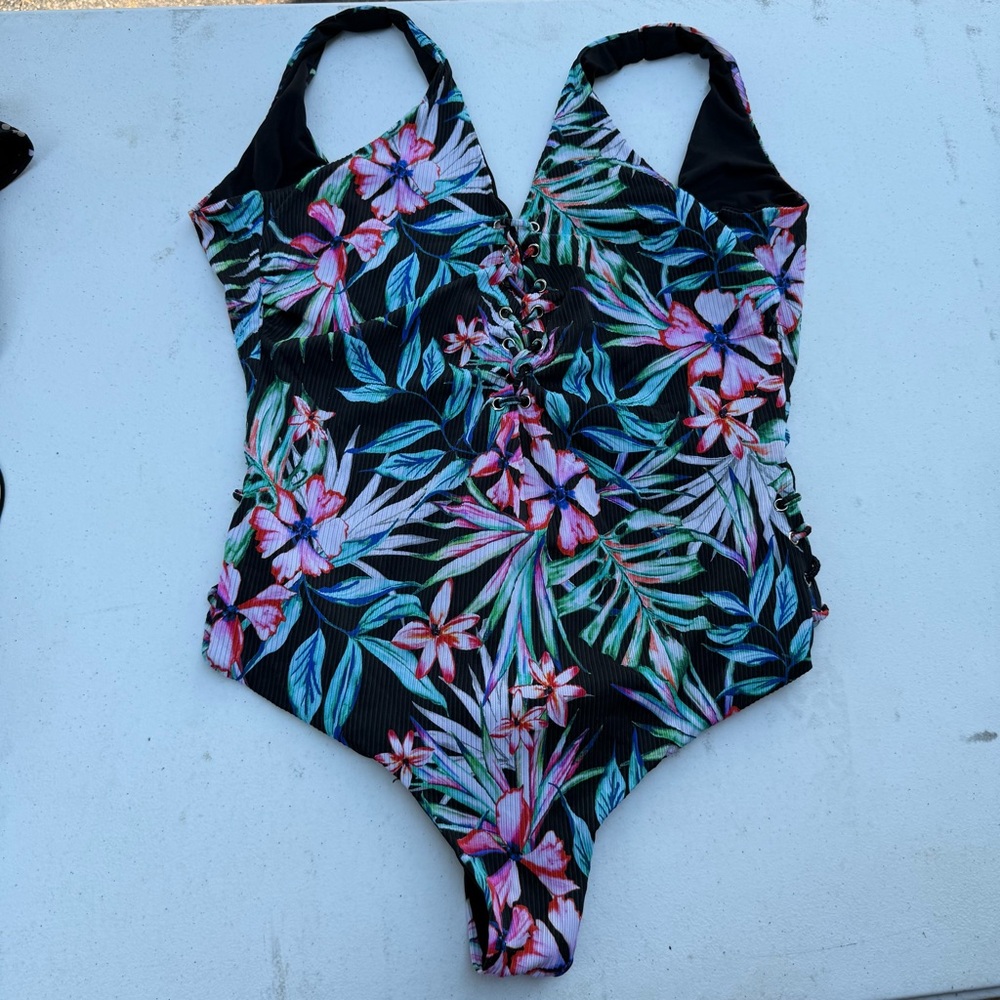 Tropical Floral Lace-Up One-Piece Swimsuit | Black Hawaiian Print Bathing Suit
